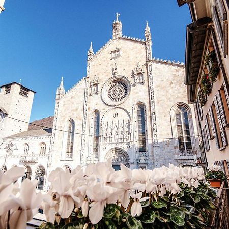La Finestra Sul Duomo - The House Of Travelers Como Exterior foto