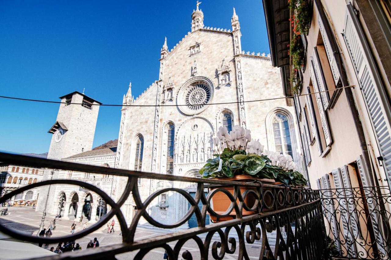 La Finestra Sul Duomo - The House Of Travelers Como Exterior foto