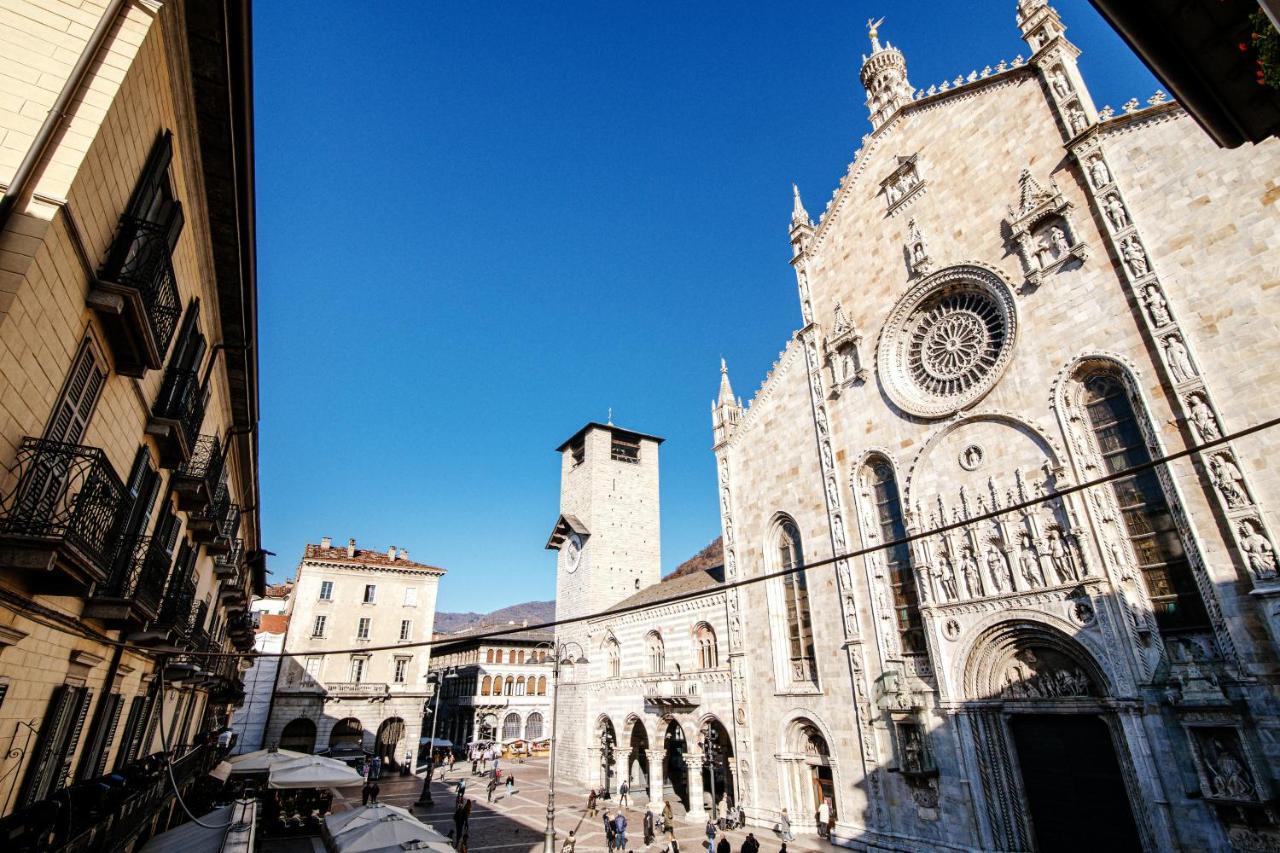 La Finestra Sul Duomo - The House Of Travelers Como Exterior foto
